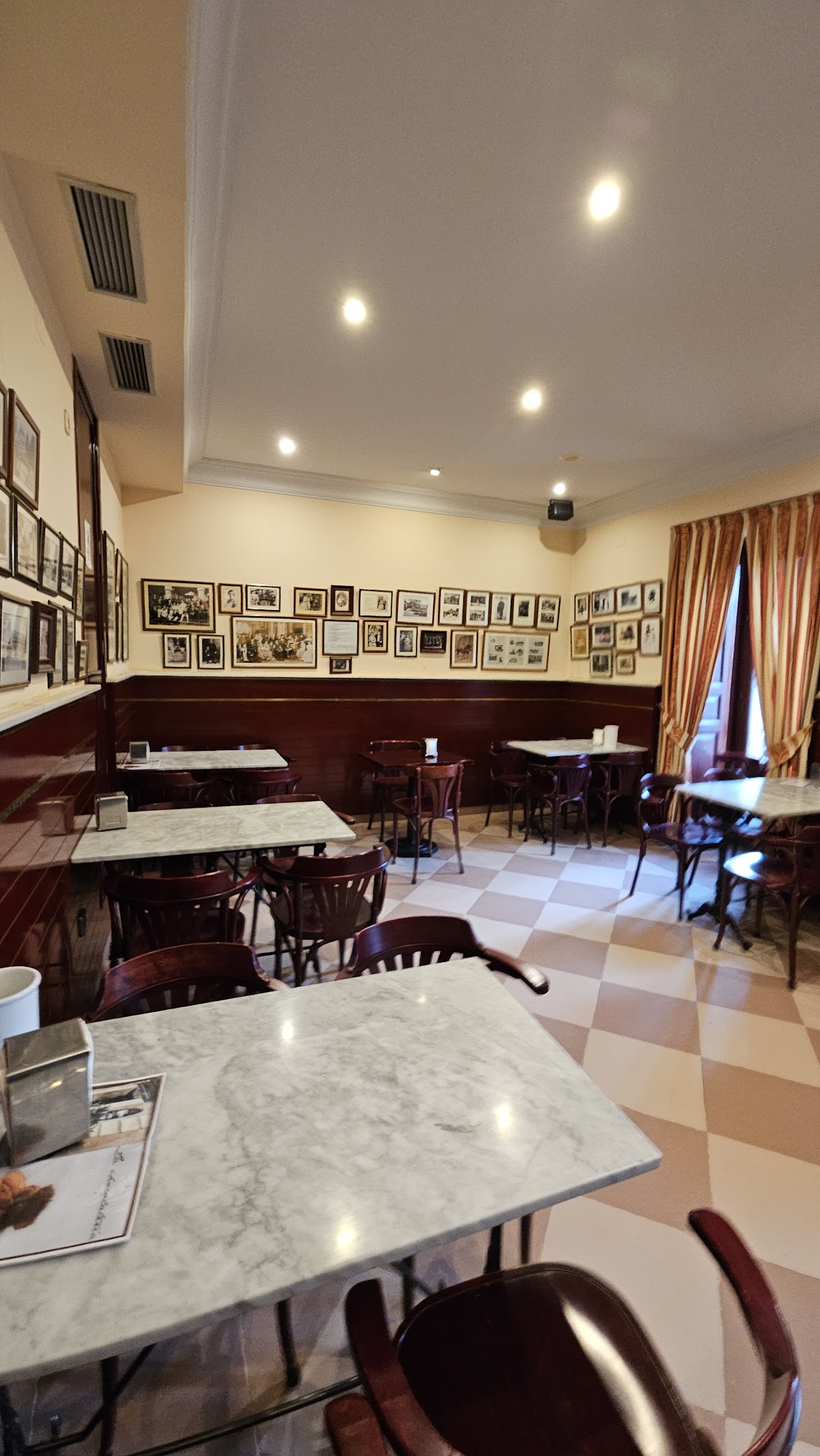 cafeteria