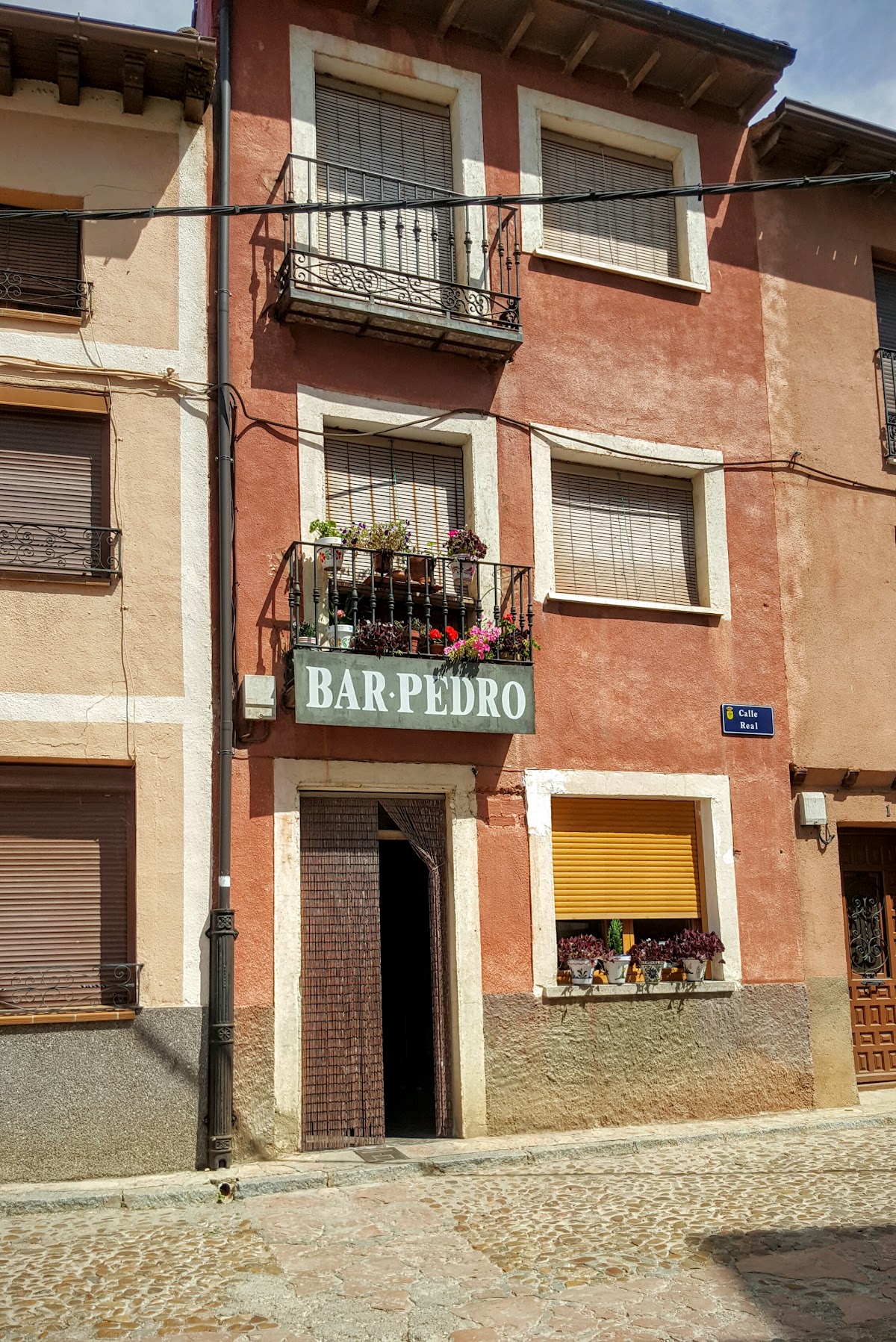 Pedro Bar