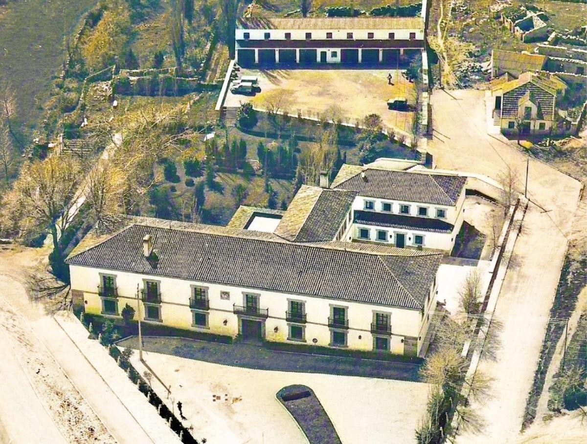 Antiguo Parador Nacional de Villacastín (1961-1983) (En rehabilitación)