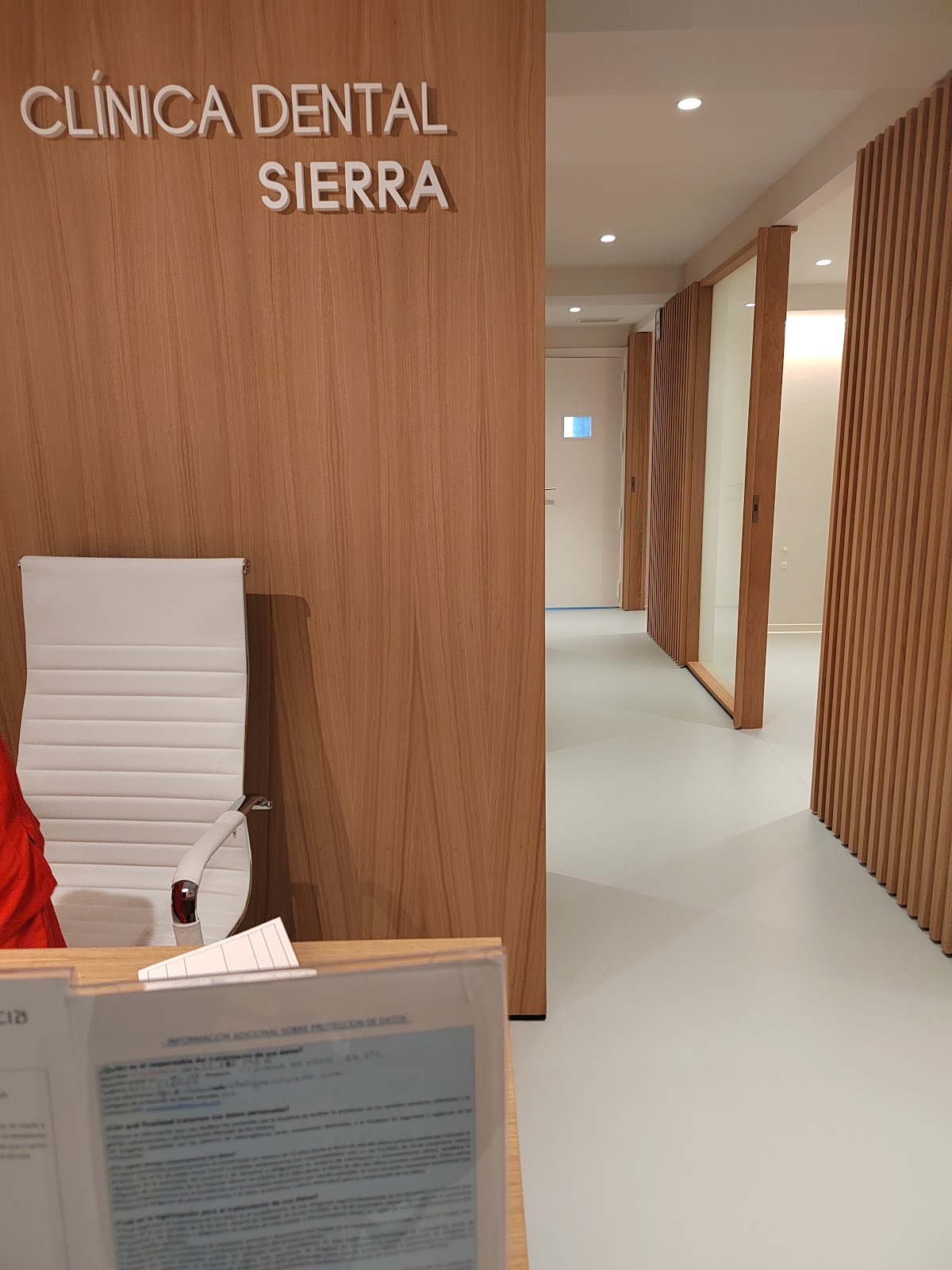 CLÍNICA DENTAL MARTÍN ÁVALOS