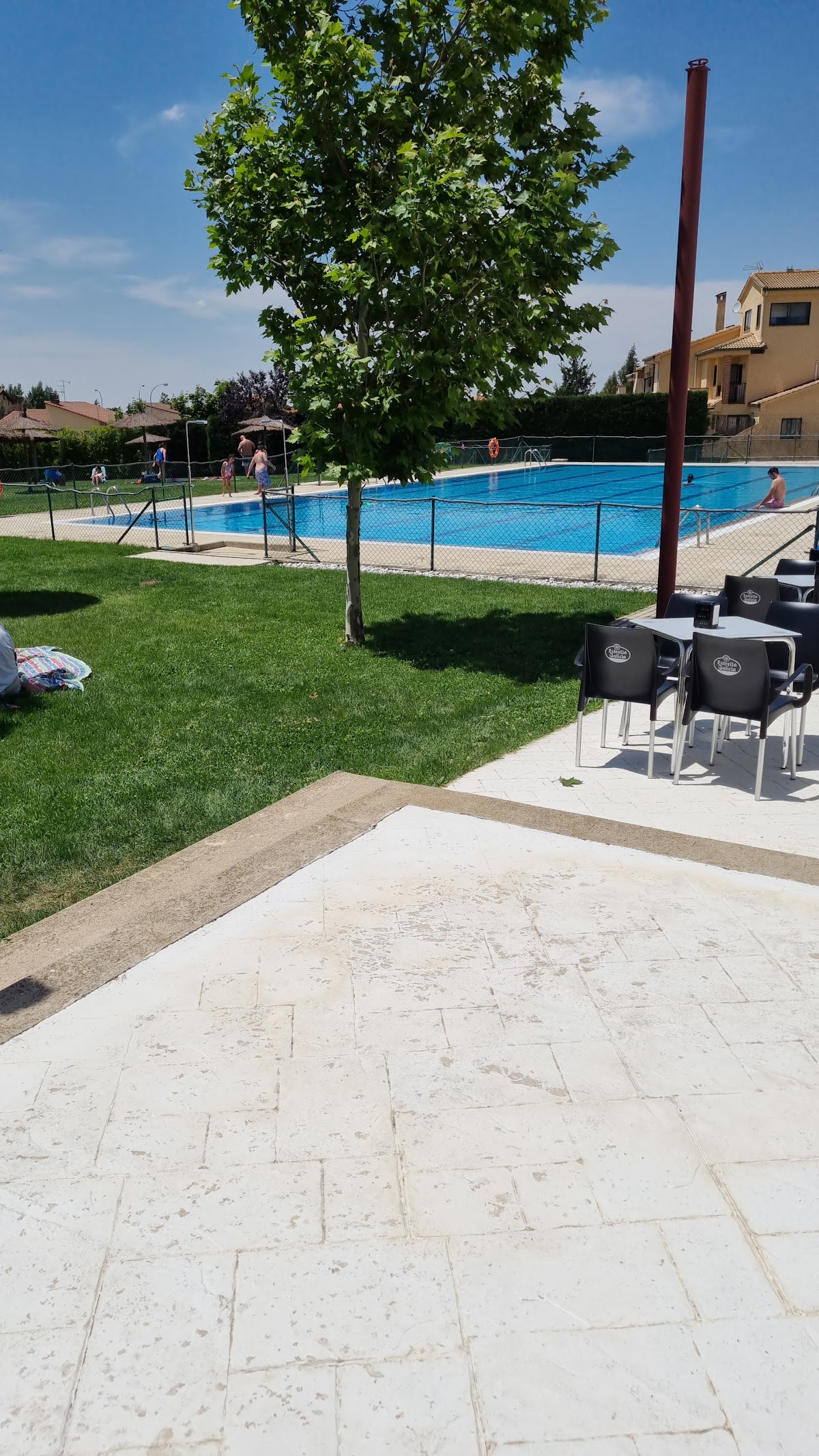 Piscina Municipal de Torrecaballeros