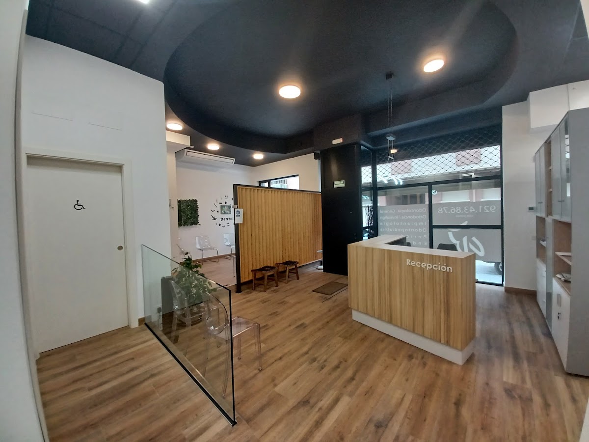 Clinica Dental Sonrisas Cristina Valverde