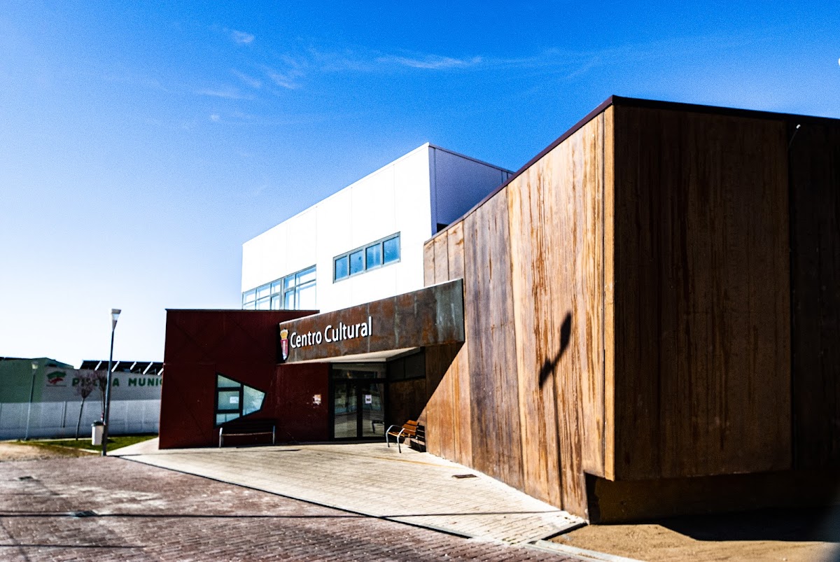 Centro Cultural Carlos León de Torrecaballeros