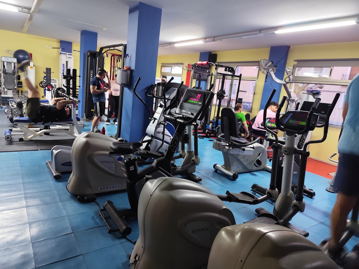 GIMNASIO CUÉLLAR SPORT